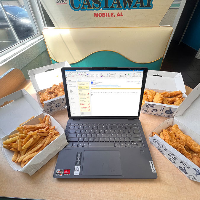 longjohnsilvers's tweet photo. "Hope this email finds you well" How the email finds me: https://t.co/1akI8eEjCv