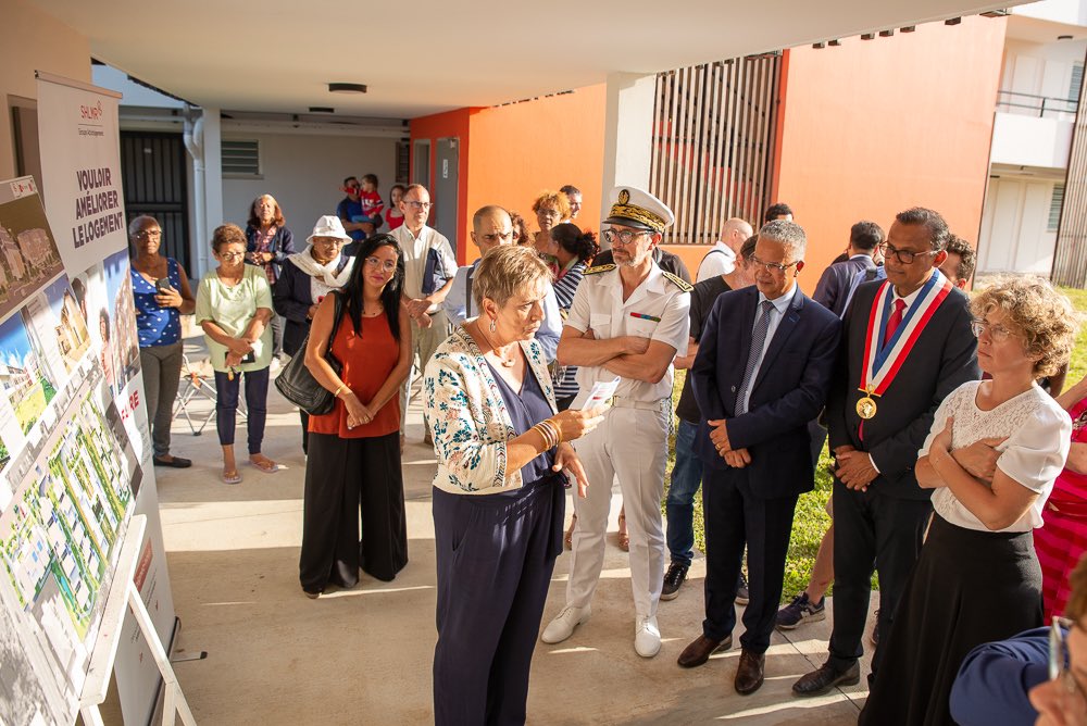 🏡 En compagnie de la ministre @mguevenoux , nous avons visité la résidence Corossol à Bras Panon. Un grand moment d'échanges avec nos aînés et une belle réalisation pour La Réunion ! 🎉

#LaRéunionEnsemble #Solidarité #LogementSocial #BrasPanon #TikTok