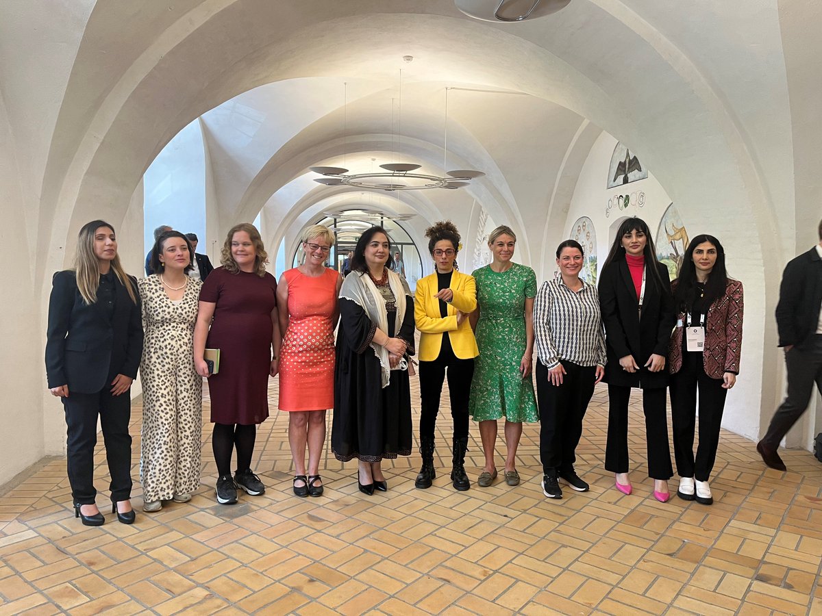 We strongly support the Iranian women in their fight for justice! @AlinejadMasih  @Moderaterne @trinemach @Trinebramsen @christianfbach @AstridCaroee @HLiliendahl #womenlifefreedom #dkpol