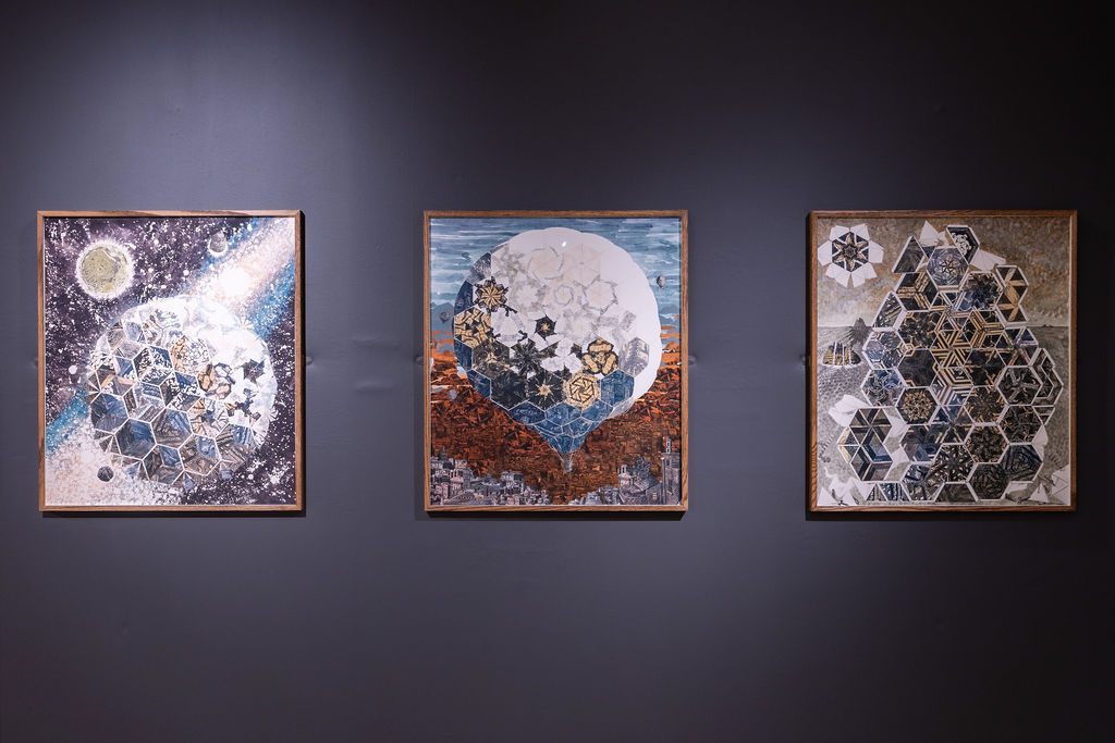 GuildhallArt's tweet photo. Many of Anne Desmet's collages were created while she was undergoing (successful) treatment for breast cancer. They reflect various thoughts that were running through her mind at that time. 

Discover more at our new exhibition, #KaleidoscopeLondon.
👉 https://t.co/jXvfDpSpTT https://t.co/3owKx9V5Ob