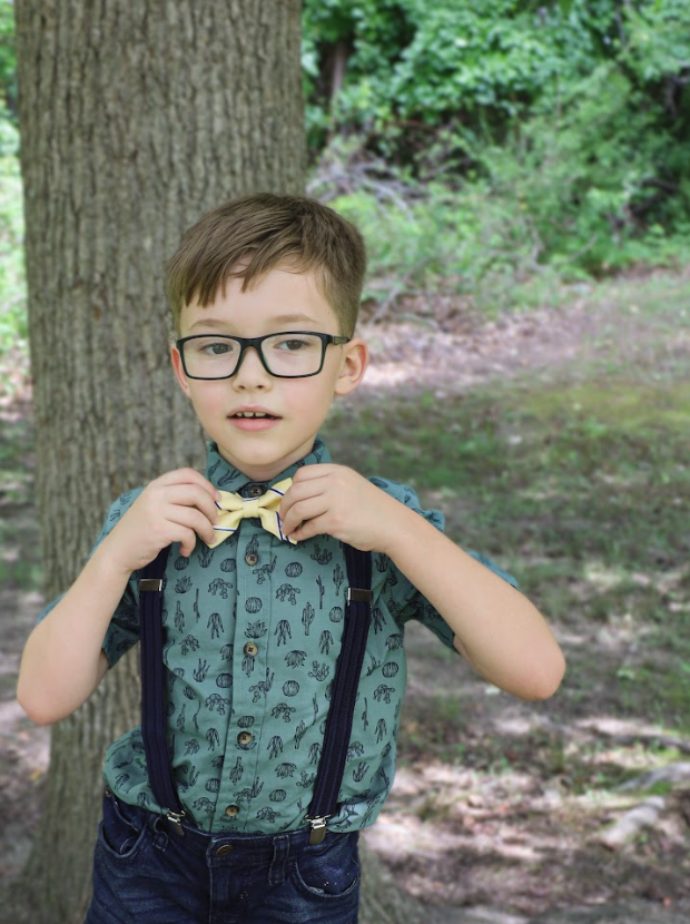 CrystalLeigh90's tweet photo. My son and I didn't start watching @YoungSheldon until this past year, when somebody told him he reminded them of Sheldon (his love of bow ties and the fact that he's a huge nerd), and now he wants to watch it daily. He'll still be rockin' his bow ties.... https://t.co/aBflTMmjcg