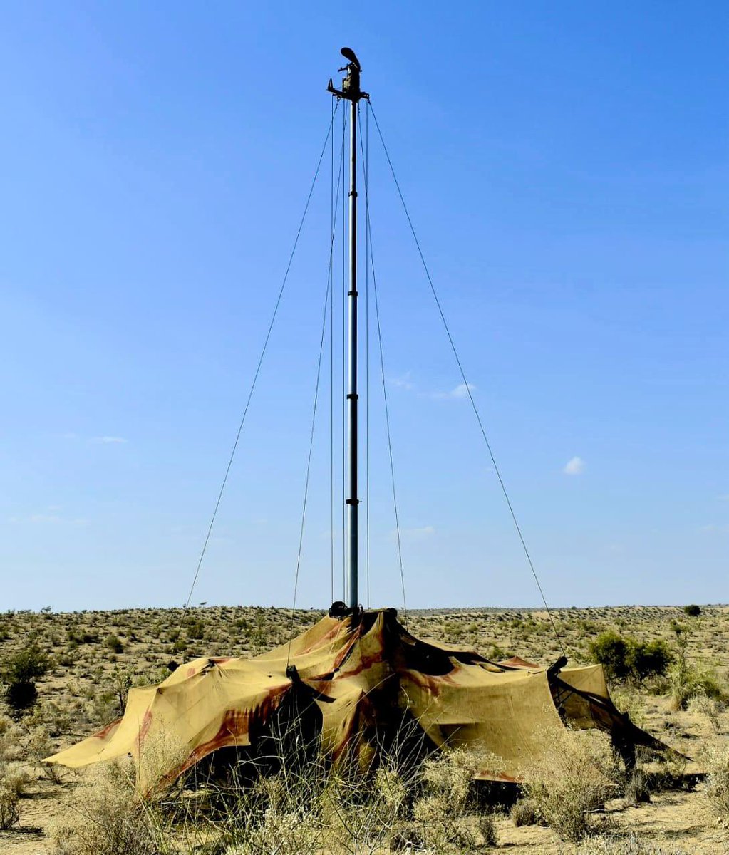 IaSouthern's tweet photo. 'Powering Through The Sands'
Mechanised Forces of #BattleAxeDivision validated their firing standards & demonstrated battle readiness in deserts at #Pokhran. Mission oriented #Training focused on fine tuning tactical procedures to enhance operational efficiency.
#DesertCorps https://t.co/zRIAAQQCYP