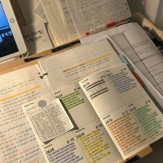 MELdicina's tweet image. ✨COMO SE ORGANIZAR PARA O ENEM E VESTIBULARES FALTANDO ~6 MESES - A THREAD✨

alerta de thread MUITO longa, mas que será dividida em tópicos, então você pode ver só o que te apetece

 como se organizar com a plataforma do professor Ferretto será feita em uma segunda parte