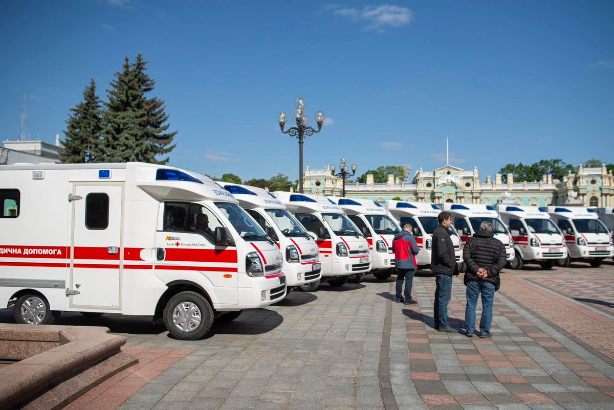 Ukrainian Red Cross (@redcrossukraine) on Twitter photo 🚑Today, the <a href="/KoreanRedCross/">대한적십자사(Korean Red Cross)</a> , with the support of the Ukrainian Red Cross and the Korean Government, has presented 40 ambulances to the Ministry of Health of Ukraine.These vehicles are equipped with all the necessary tools to provide emergency medical care during transportation. 🚑Today, the <a href="/KoreanRedCross/">대한적십자사(Korean Red Cross)</a> , with the support of the Ukrainian Red Cross and the Korean Government, has presented 40 ambulances to the Ministry of Health of Ukraine.These vehicles are equipped with all the necessary tools to provide emergency medical care during transportation.