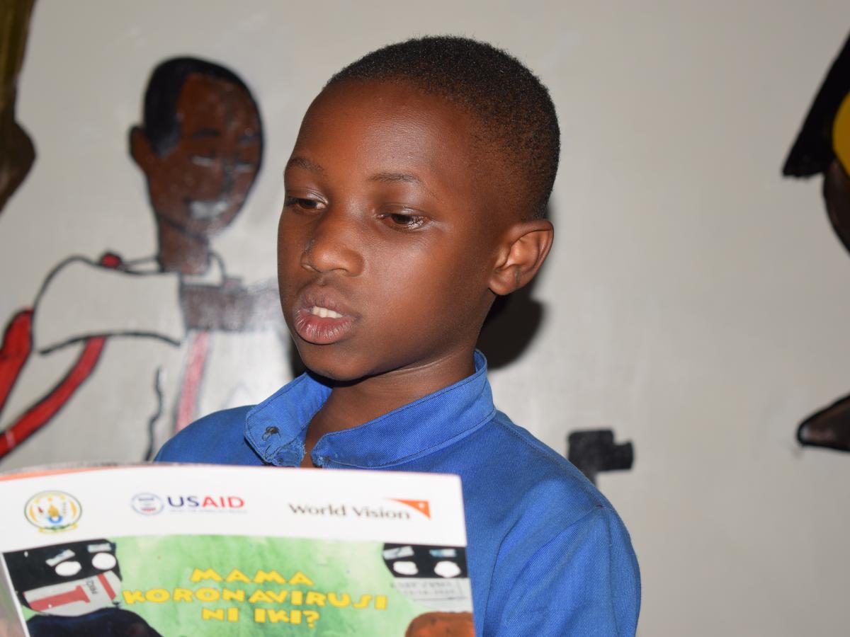 Embark on Sarah's journey from rural Rwanda to dreams of becoming a doctor in @USAIDRwanda's blog, 'Ladders to Success: A Small Rural Library is Lighting the Way for Youth.' 📚 Discover how books ignited her passion for learning✨: usaid.gov/rwanda/news/ma… #education