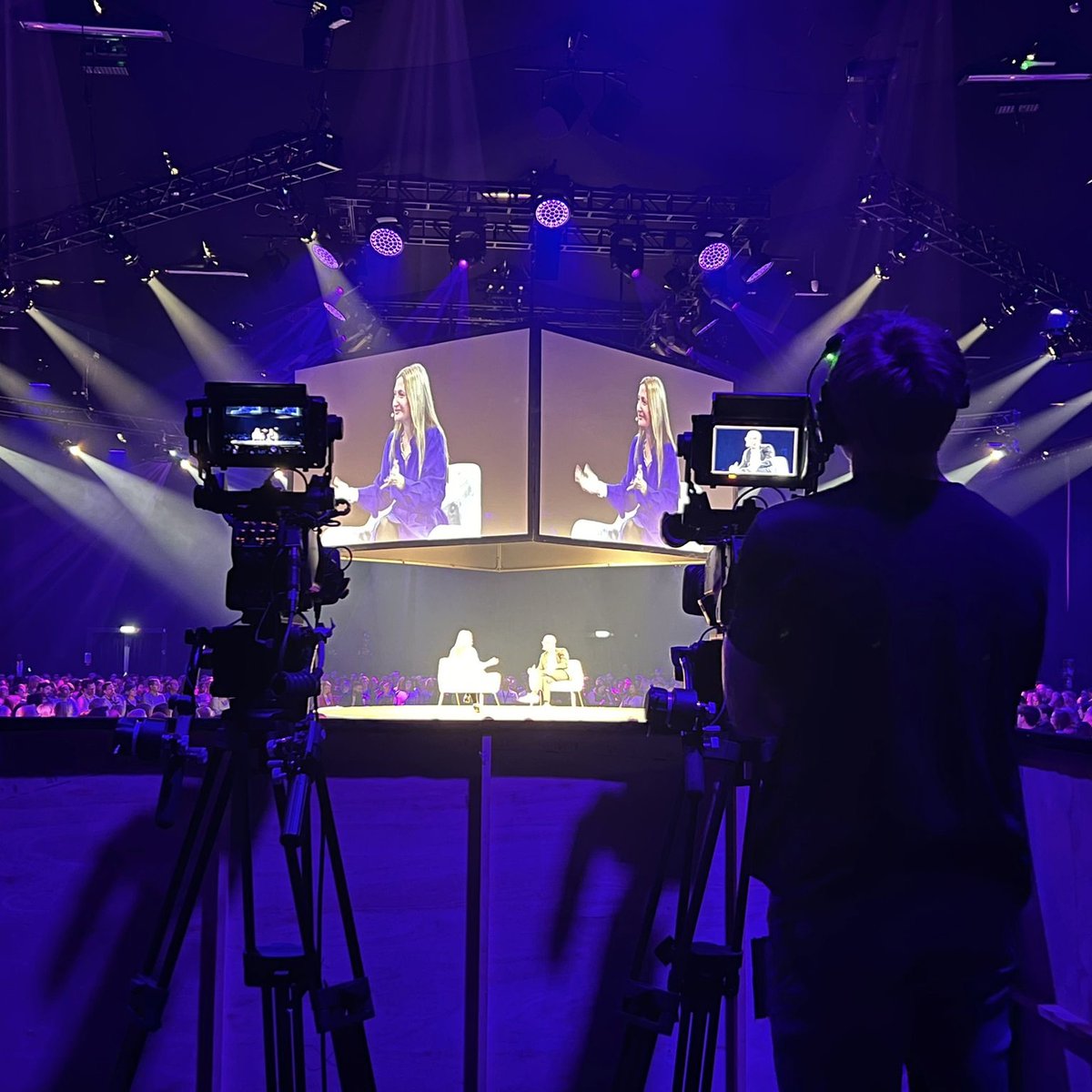 DreamingFish tweet media