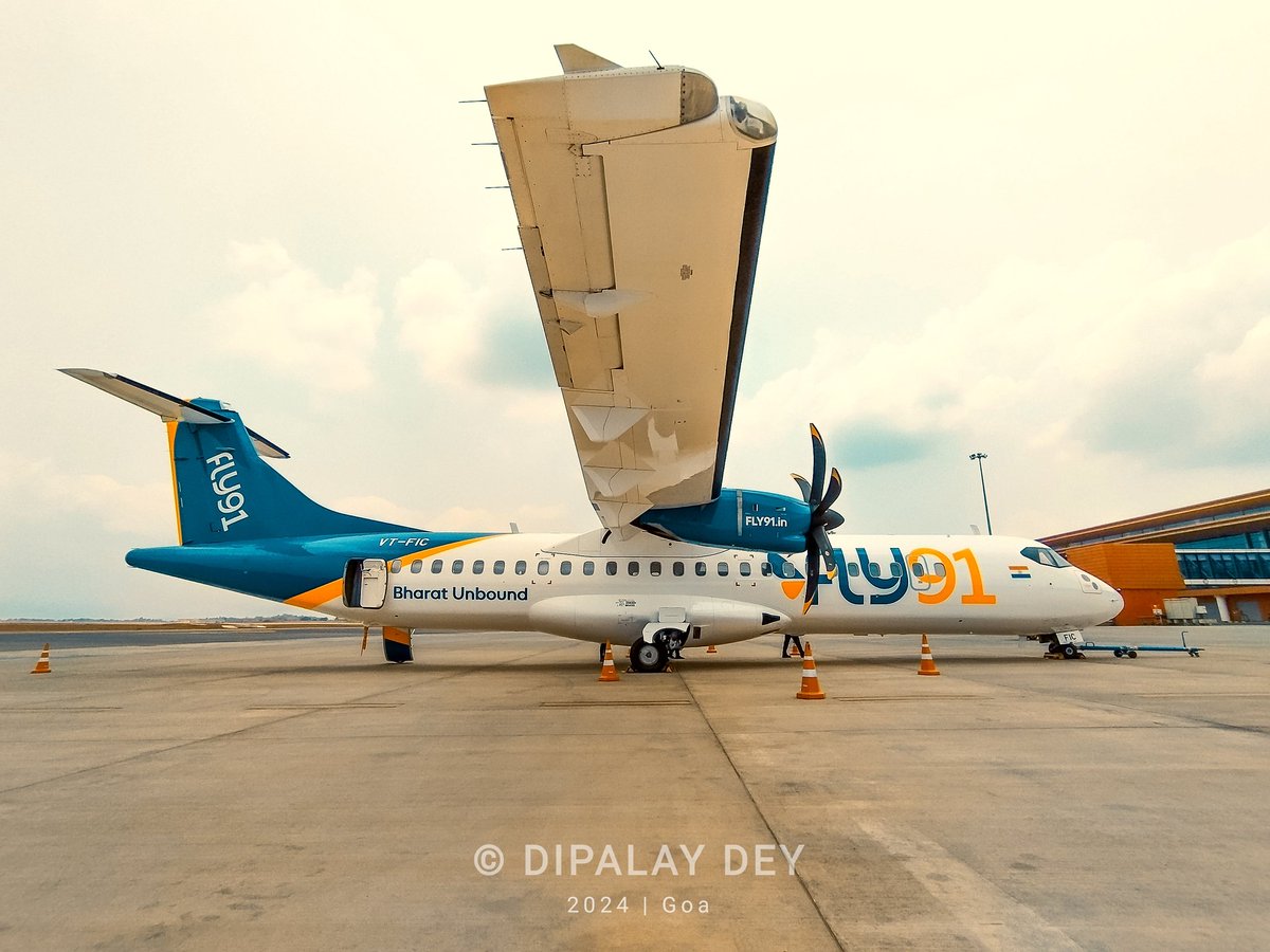 Wing view wednesday with a wing view perspective! 

The 13.52m starboard side wing of the newest butterfly from the FLY91 fleet.

FLY91 ATR 72-600 VT-FIC

📍Manohar International Airport, Goa. 

@fly91_IN @ATRaircraft @miagoaairport 

#Goa #ATR72 #Avgeek #planespotting