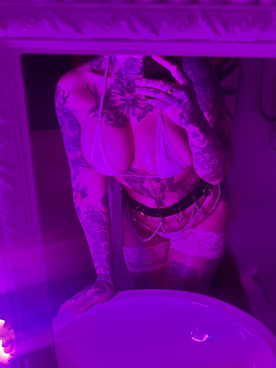 40% off my admire me account for 24 hours! 

<a href="/AdmireMeVIP/">AdmireMe.VIP</a> <a href="/AdmireMeWomen1/">Admire Me Women</a>