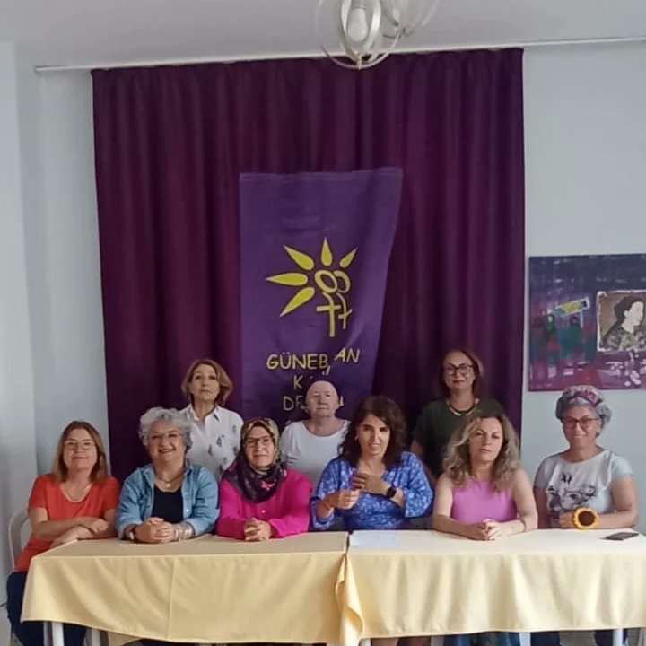 GunebakanKD's tweet image. Mezitli Kent Konseyi Kadın Meclisi'nin kapatılması antidemokratiktir. Mersin’de kadın örgütleri ile birlikte basına ve kamuoyuna duyurumuzdur. @esik_platform @kadinkoalisyonu @kadinih @ceid_dernek