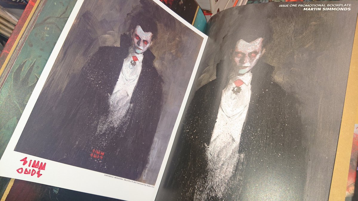 The hardcover edition of @JamesTheFourth and @Martin_Simmonds Dracula is here. Equal parts beautiful and frightening. Signed bookplate too! okcomics.co.uk/products/unive…