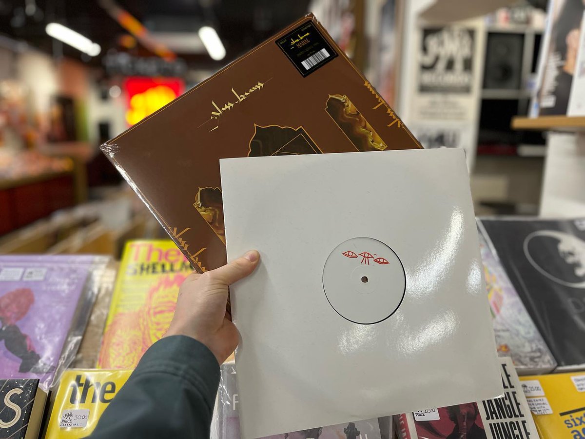 Pre-order the new Glass Beams EP from us for a chance to win this test pressing! We’ve supported the band since the start, & ‘Mahal’ out this Friday is their debut release on @ninjatune. This will appeal to fans of Erkin Koray, Sven Wunder & Khruangbin: jumborecords.co.uk/music-single.a…