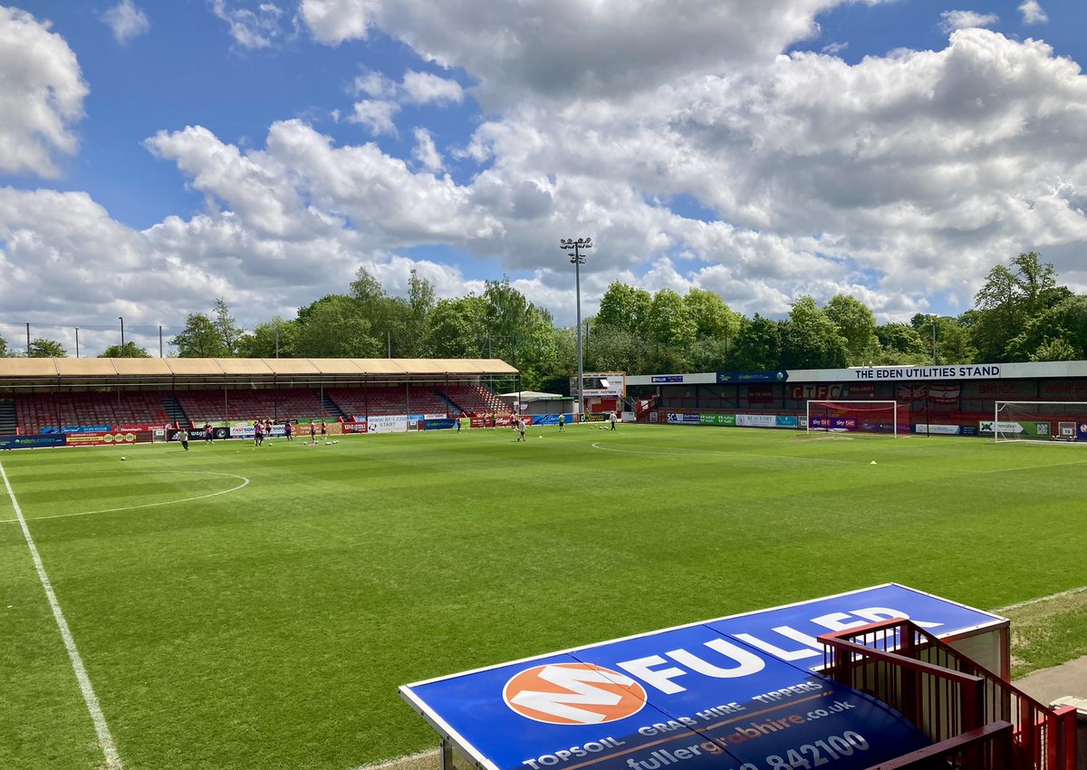 ‘ Que sera sera…we’re going to Wembley!’ ⚽️ A beautiful summer day for my final Club Chaplain drop in of the season to encourage the amazing squad, coaches and staff team that have worked so hard all season. 
@sportchaplaincy @crawleytown @EFL @PFA @LoveCrawley