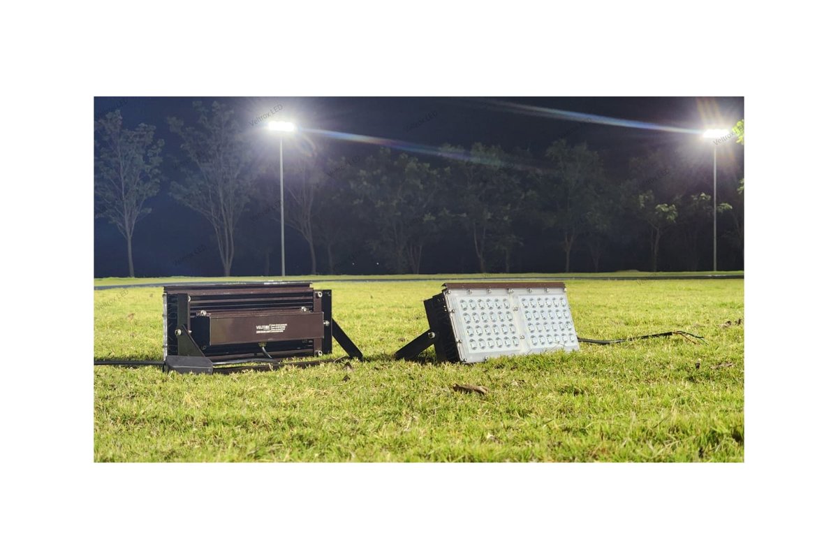 VeltroxL's tweet image. Veltrox LED 120W Shark Model Light
Available in 30° &amp;amp; 60°
For More Information
Veltrox Industries
+ 91 7984 777 165
#veltroxledlight #hanginglight #waterproof #unbreakable #stadiumligth #nightturnamentlight #boxcricketlight #sharklight #gujarat #india #madeinindia #indiaproducts