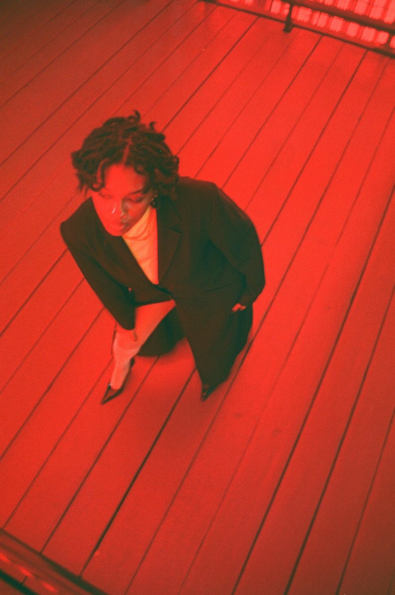 monetmiaa's tweet image. been dat way out now 🌟!!