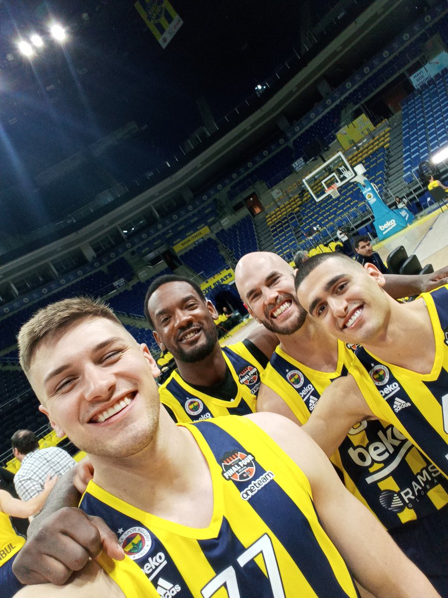 EuroLeague Final Four Medya Günü'ndeyiz! 💛💙

#YellowLegacy #EuroLeague