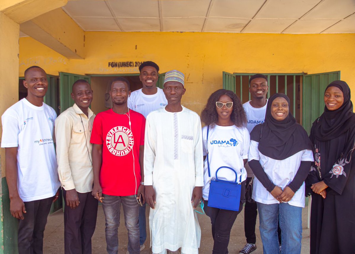 Today we appreciate Mall. Abdullahi Mohammed, Headmaster, L.E.A Primary School, Giri, Abuja, for his warm reception to his school during our Fact-Checking campaign where we sensitized over 200 school pupils

The whole team at Udama 4 Africa, says Thank you.

  #Udama4Africa #sdgs