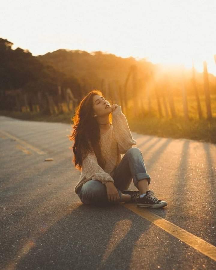 "Quando não fores capaz de lidar com uma mulher inteligente, não a chames de complicada... Dá-te como INCAPAZ! "

#QuartaLiberdadeNoSDV 
#QuartaResgateSDV