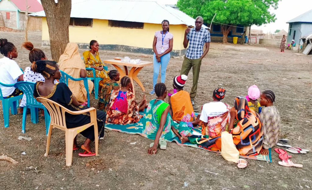 Achieving a more prosperous & equal world starts with ensuring that women & girls can lead the lives they aspire to & can plan for the families they want by making informed reproductive health choices 📷Family Planning awareness session in Baliet County #SouthSudan