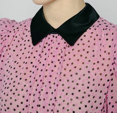【#平愛梨 さん衣装】
2024/5/15の #上田と女が吠える夜 で、
平愛梨さんが着用していた衣装が見つかりました。

パフスリーブが可愛い、
ピンクのドットプリントドレスです。

詳細はこちら▼
talent-fashion.com/dtdx-taira-air…

#日テレ　#ntv