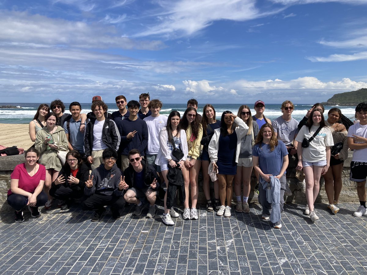 KramNottus73's tweet photo. StMatt’s Spain trip made it to the Coast @StMatthewOCSB @ocsbStudents @StMatthewLC @CapoOttawa @MartinezVenez @ErinBerthelot1 @jkflynn https://t.co/mALzOhYnRx