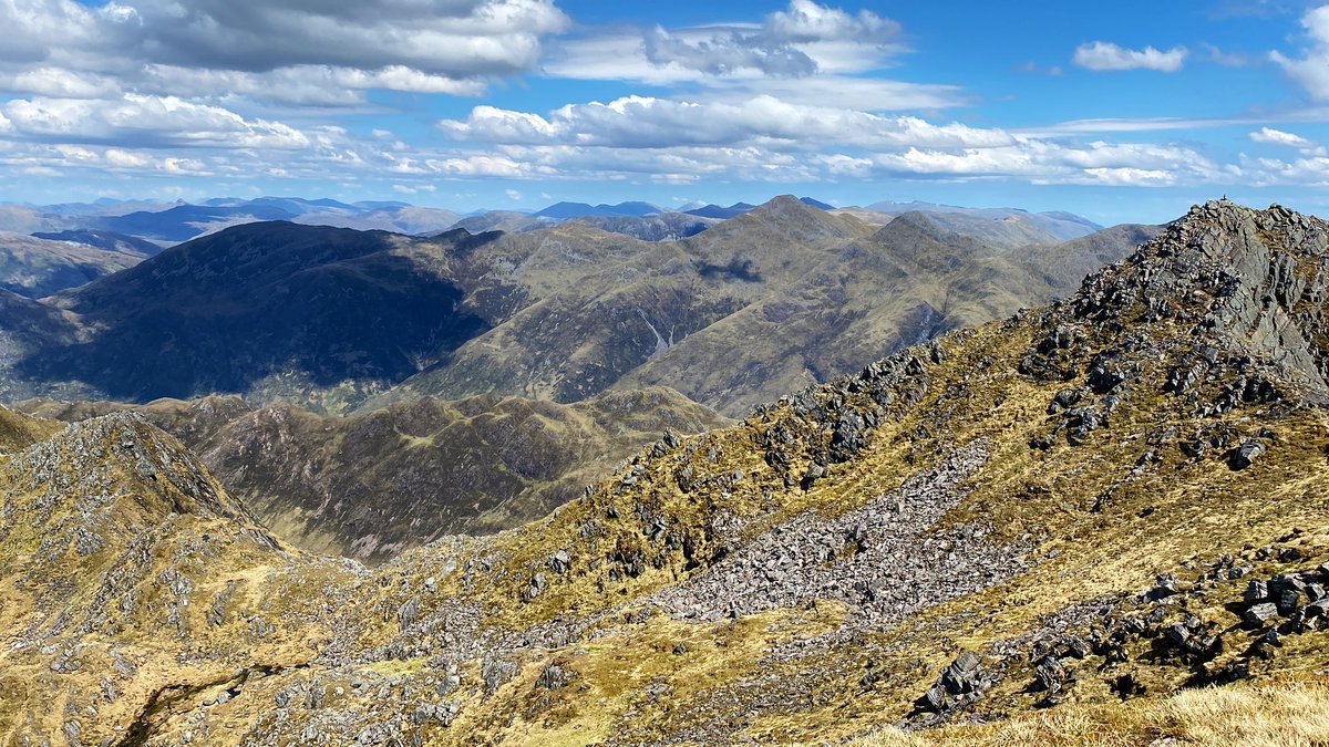 On top of the world 🙌 #thesaddle #scottishhighlands #hiking #scotland