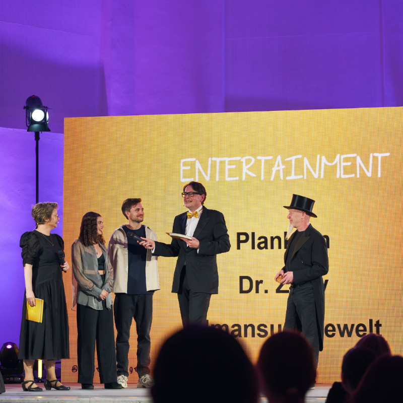 goldeneblogger's tweet photo. Ein Reisetipp von Maria Clara Groppler & @phillaude gefällig?
Für die beiden war es ganz klar der Drehort von Herr der Ringe: Neuseeland. In der Kategorie "Entertainment" können sie mit almansumdiewelt nun auch einen Goldenen Blogger mit auf ihre Reisen nehmen.
#GoldeneBlogger https://t.co/plfohFI8iK