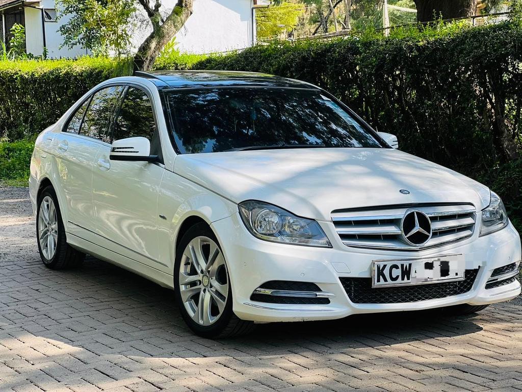 BigJs_Motors's tweet image. Sleek and Stylish  🚗

Model: Mercedes Benz | C200
Engine: 1.8l
Features: Fully Loaded
Price: 2.15M
Caption: "Upgrade your commute with the C200 – where style meets performance. Safety, luxury, and affordability in one sleek package. #ExploreWithBigJs #FastLaneLife