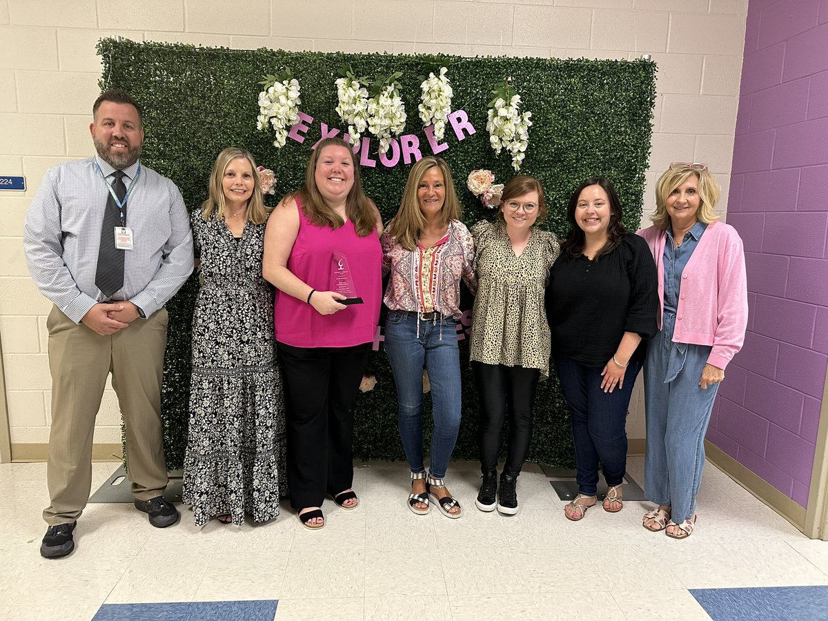Congratulations to all of our nominees and <a href="/MsBankertWOE/">Ms. Bankert</a> for winning the <a href="/CaryChamber/">Cary Chamber</a> <a href="/caryrotary/">Cary Rotary Club</a> Literacy Award!! So proud of all 5 of our nominees!!