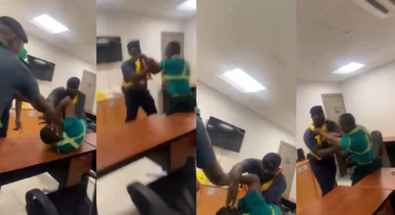 GPHA security and Immigration officers engage in fight at Tema port [video] bit.ly/3V25wVN