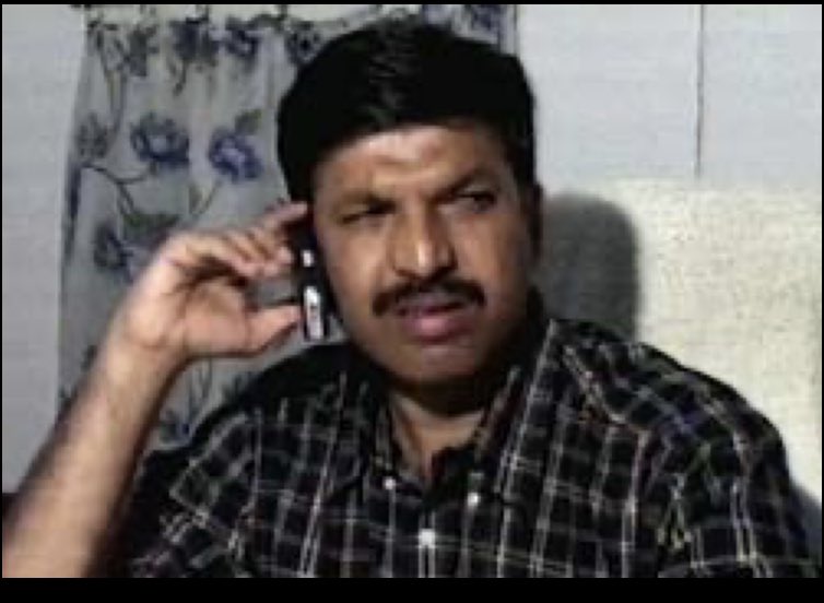 PrinceShamkule's tweet image. @miujjwalnikam
जनतेला कळेल काय की तिसरा कोन होता ..?
हेमंत करकरे आणी विजय सालस्कर यांना मारनारे कुठले आंतकवादी होते .
#VBAForMumbai
#VBAForIndia 🇮🇳
#MaharaWithAmbedkar