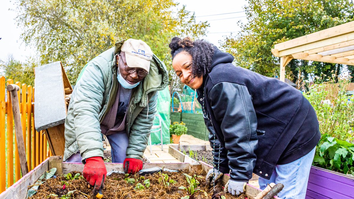 Green Social Prescribing is a pioneering programme that helps people engage in nature-based activities to improve their physical and mental health. Find out about the impact on people and how to get involved: orlo.uk/healthierwithn… #MentalHealthAwarenessWeek #MomentForMovement