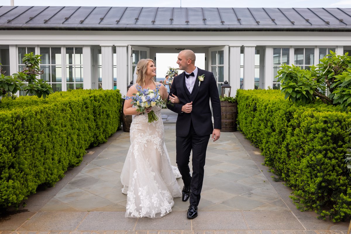 This #WeddingWednesday we're taking a look back at Amanda & Weldon's wedding from last spring! 💍 Did you know that you don't have to have your wedding in our interfaith Chapel to take photos there? Call 434-443-3072 for more information.