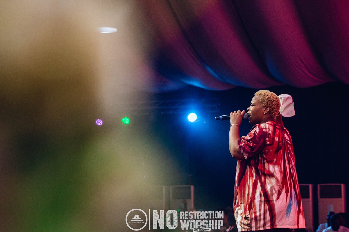 HOTRphc's tweet image. Min. Zoe Honour, a true force in worship. At this very moment, portals opened up as heavenly graces pours forth. The atmosphere is saturated with the Spirit of worship. What a profound experience at the #NoRestrictionWorship with #PreyeOdede.