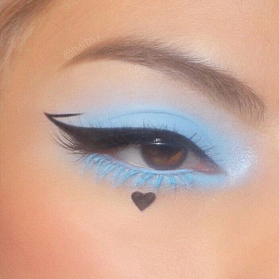 Blue makeup looks by harbsy