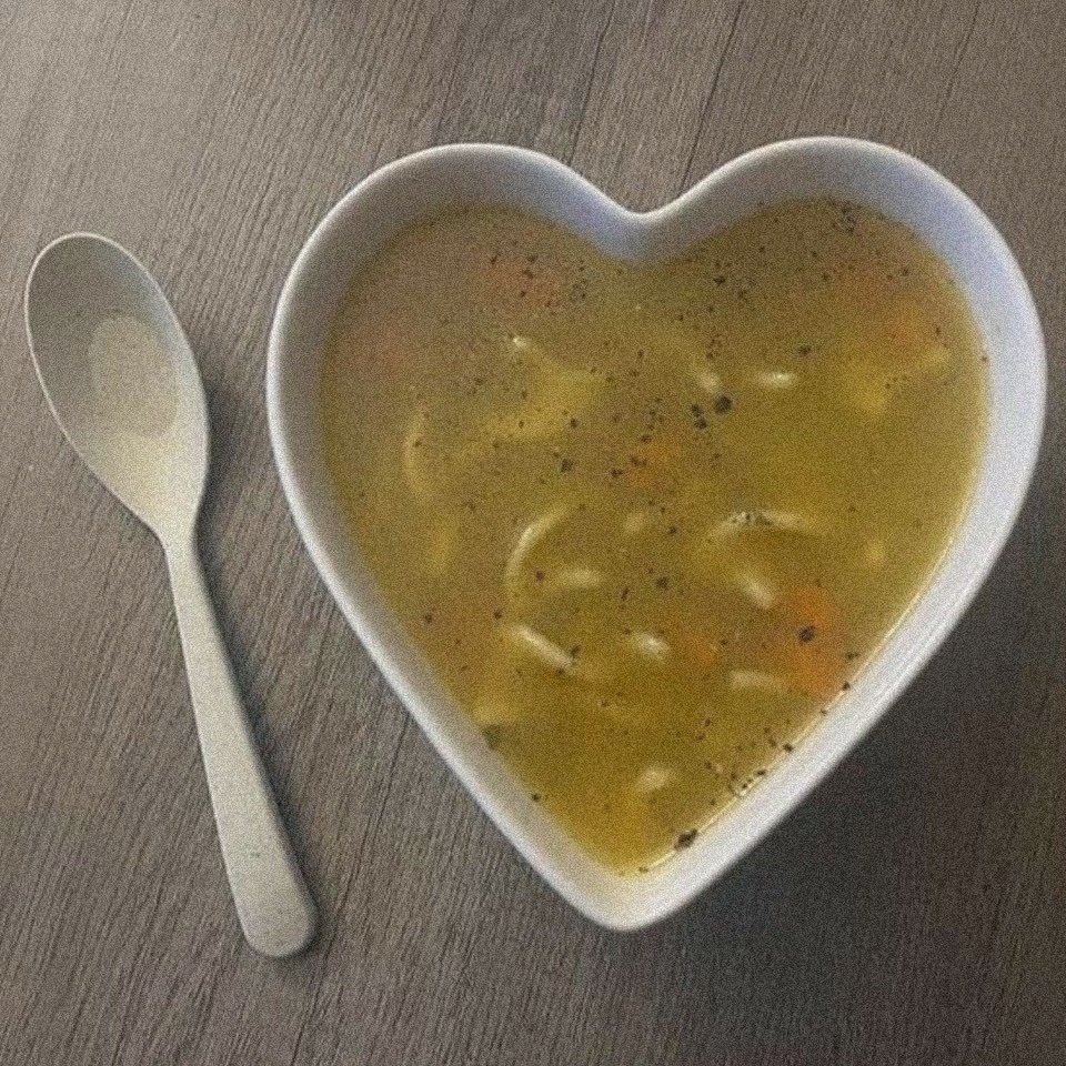 🍜 chicken noodle soup —

— a few tweets yvng1 au 💌