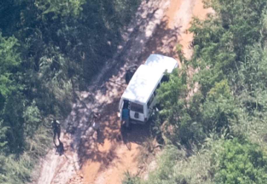 Violent Extremists as they leave Macomia with the loot towards their base somewhere in Mucojo and Quiterajo. Apparently they circulate freely in Macomia, #CaboDelgado.