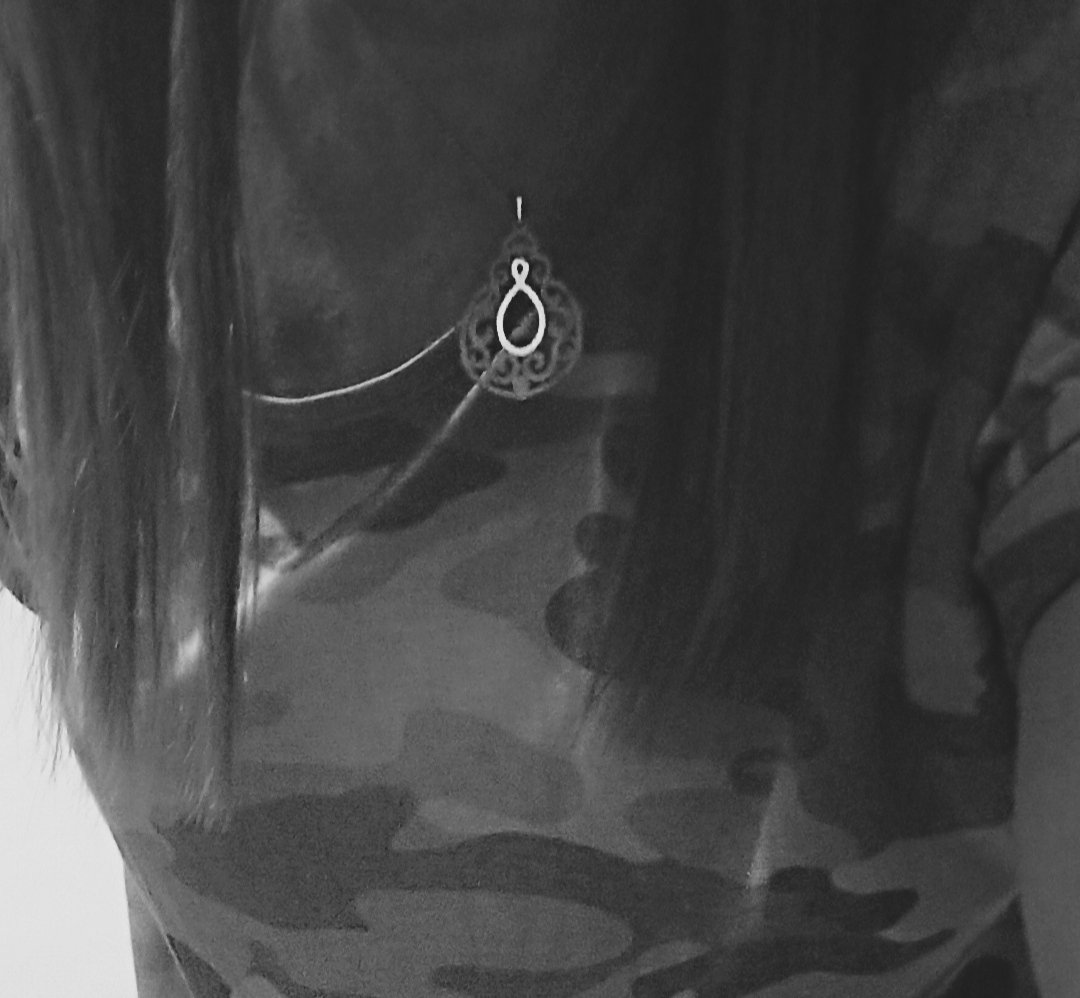 AngelDimoni's tweet photo. Hi ha un mostrar-se...
...ple de camuflatges.
🖤♠️♣️ https://t.co/lP54tvP9Xw