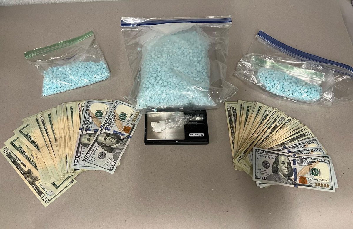 Metro officers served a search warrant as part of a narcotics investigation. They seized over 10,000 fentanyl pills, as well as cocaine, cash, and sales indicia. Thank you for keeping these deadly counterfeit prescription pills from reaching our community!