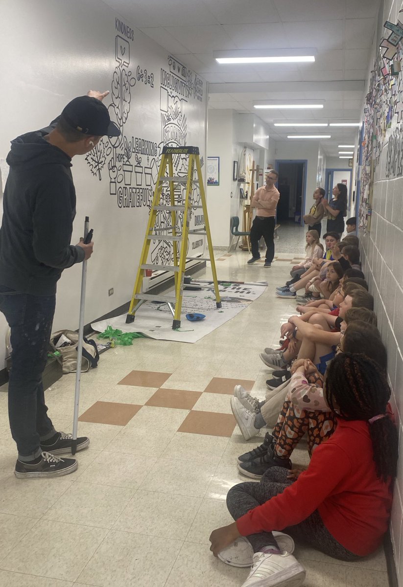A special day at @StMaryOCSB! We have a local artist (Fall Down Gallery) creating a mural of our students’ ideas on what represents our school. They also got to ask questions and learn about becoming an artist too. Can’t wait to see the final result! #ocsbBeCommunity @ocsbArts
