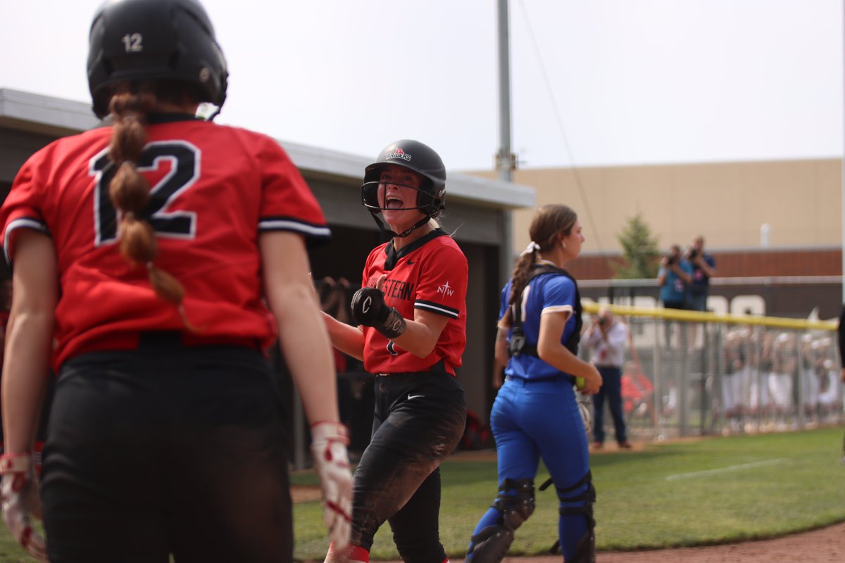 RECAP | Northwestern Wins 50th Game, Advances to Opening Round Championship 📰: tinyurl.com/2yhaekus #RaidersStandOut | @NWCSoftball