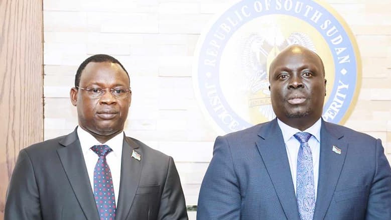 #Juba | President Salva Kiir has announced a bold plan to inject a significant amount of hard currency into the market in an effort to combat the current inflation. The announcement was made during an Economic Cluster meeting. #SouthSudan