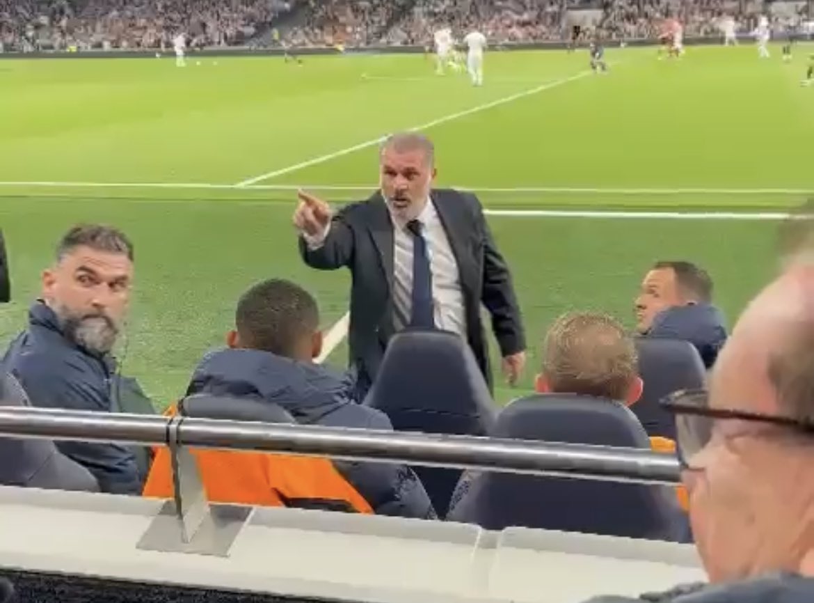 (🟢) A fan was ejected from the stadium yesterday after a spat with Postecoglou suggesting Ange was more passionate about the prospect of beating Manchester City than other opponents that #Tottenham have faced. @JackPittBrooke