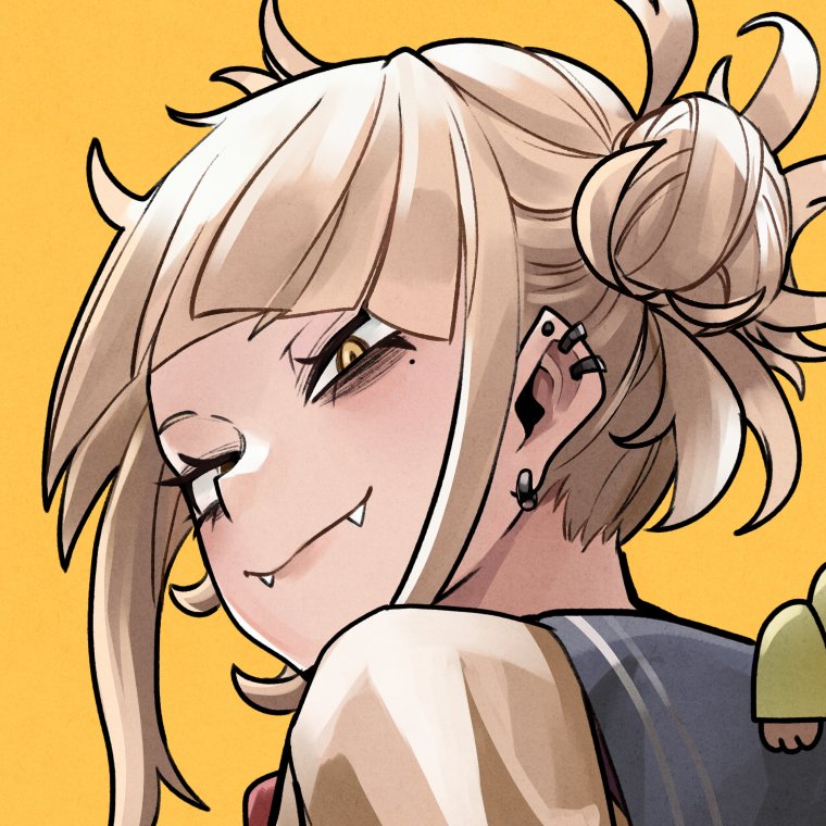 Also dunno if people noticed but I've been putting a beauty mark on her recently teehee