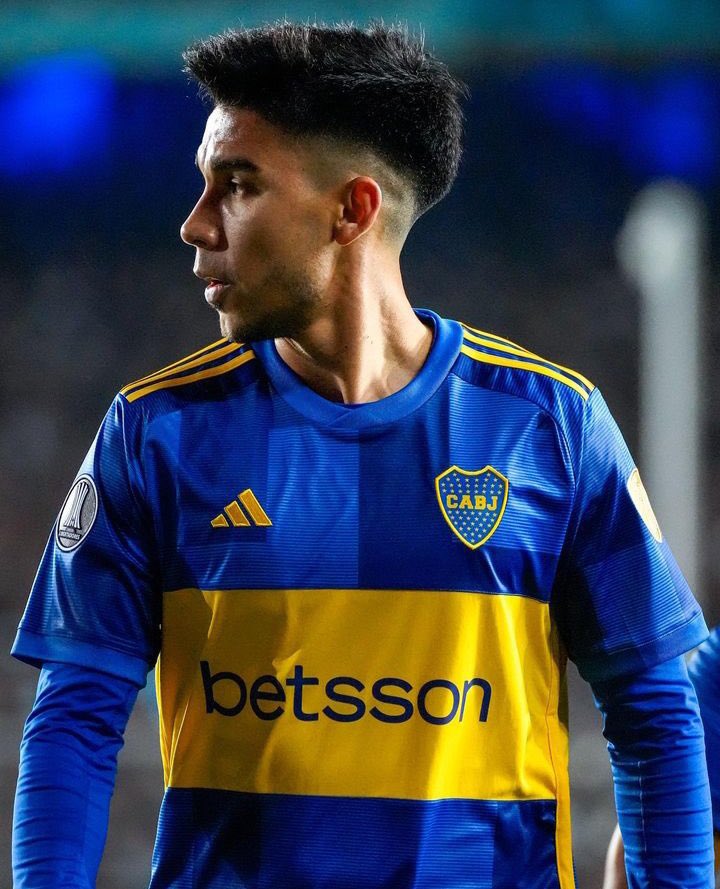 PasionAzulYOro_'s tweet photo. #Rojitas en @PasionAzulYOro_ AM 810 📻 : “Está en la mentalidad del jugador si quiere o no quiere irse. Este chico y otros más ya se ganaron la vida con el dinero, ya ganaron mucha plata. Por ahí se queda un año más”. https://t.co/vthTCxoPxd