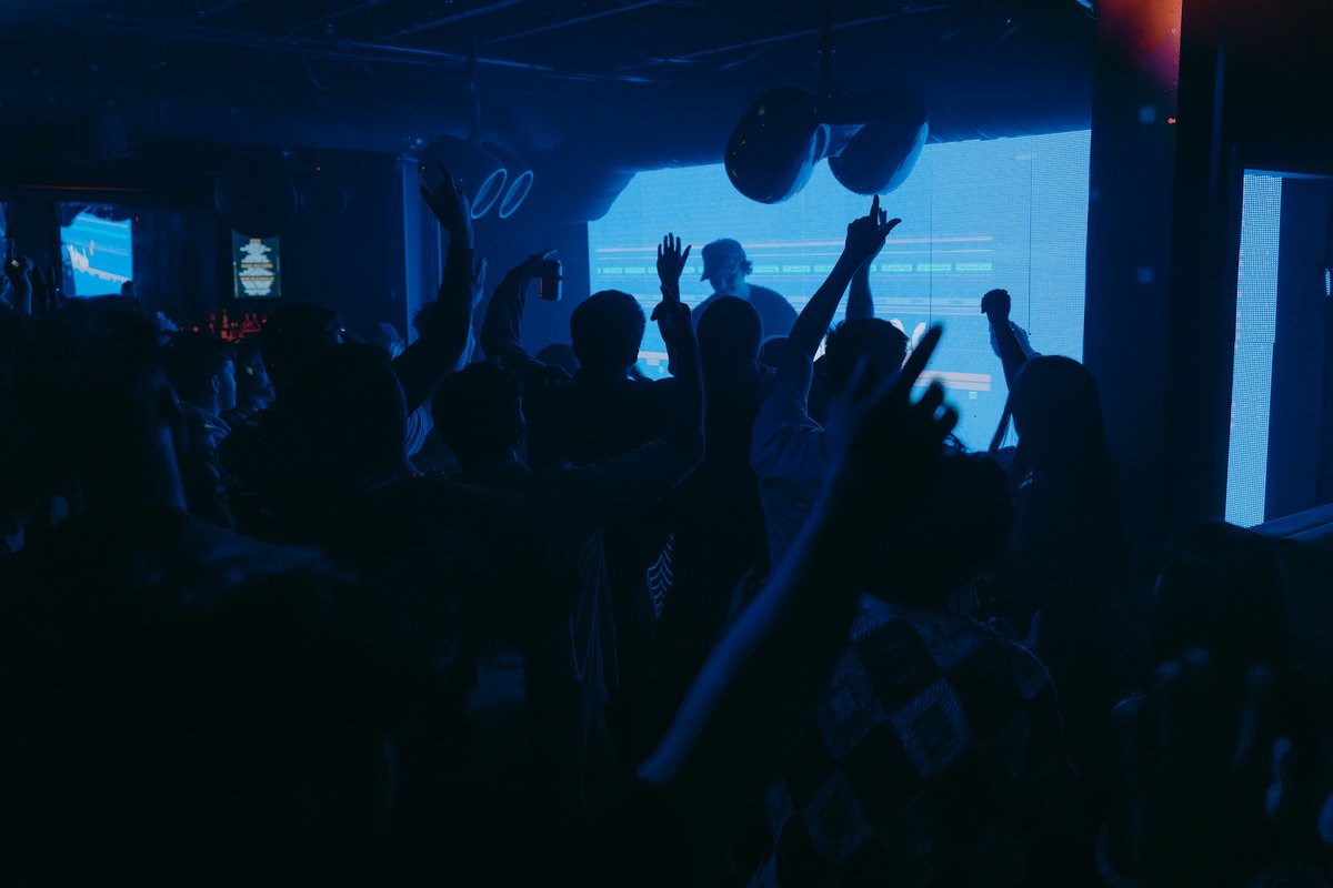 Tabula Rasa (@tabularasarcrds) on Twitter photo Tabula Rasa x <a href="/closessions/">closessions SF</a> - TEXTURES 5.10.24
a night of high love and madness, thank you SF for showing out ⬜️ 🤍 Tabula Rasa x <a href="/closessions/">closessions SF</a> - TEXTURES 5.10.24
a night of high love and madness, thank you SF for showing out ⬜️ 🤍