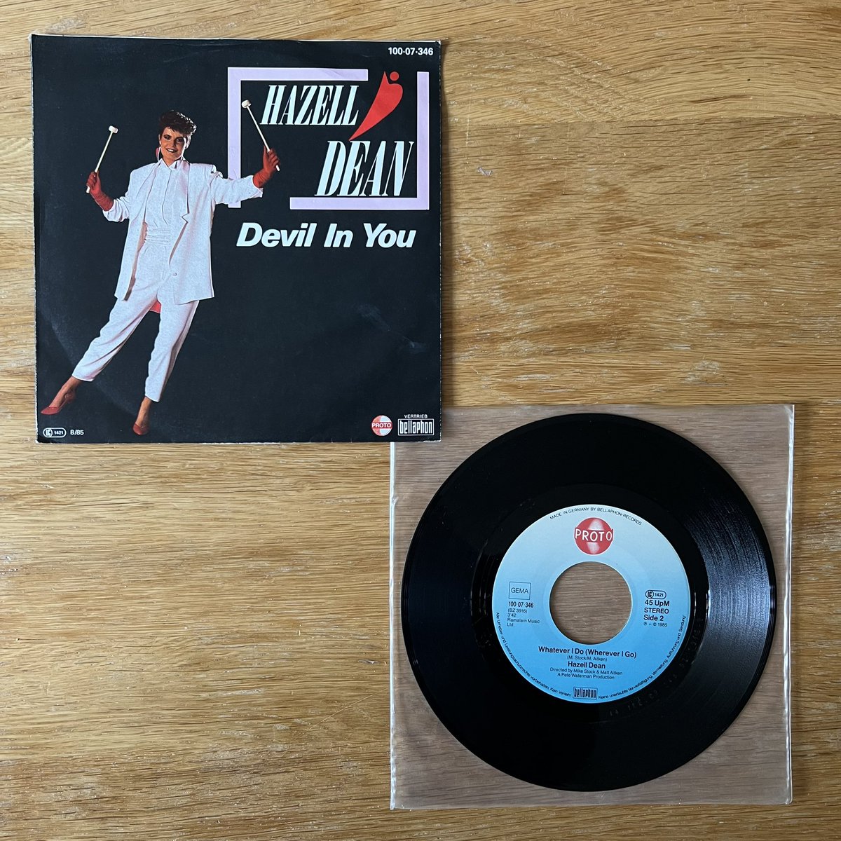 RetroPopBoy's tweet image. #StockAitkenWaterman single No 10 was “The Devil in You”, by Hazell Dean. It was released on 7” format in Germany in January 1985, but didn’t chart. Both sides of the sleeve are identical. &amp;lt;PWL&amp;gt; Hit Factory
#StockAitkenWaterman #SAWCollection #PWLCollection
#PWL40 #PWL