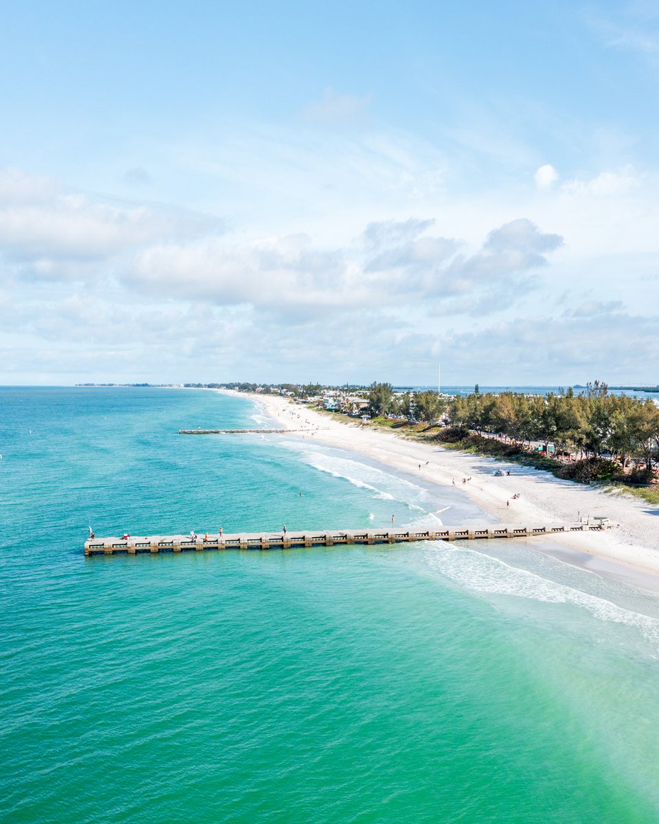 Salt in the air, sand in our hair. Who else is craving a beach day right about now? 🏖️🌊 #RealAuthenticFlorida #LoveFL #BradentonArea #AnnaMariaIsland
