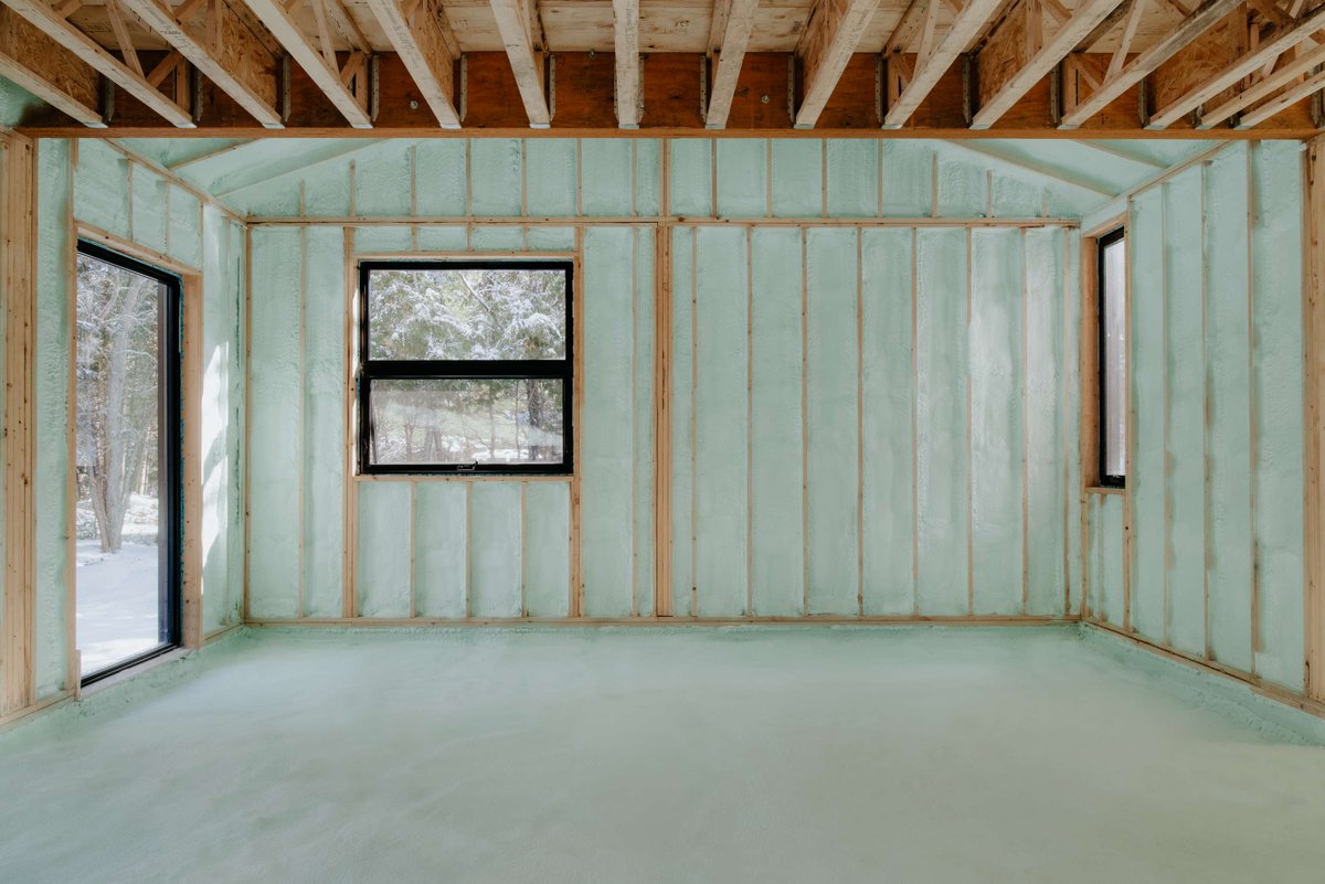 huntsman_build's tweet image. Contractors purchasing spray foam from our Premium Icynene Series will not only enjoy superb sprayability and performance, but will also benefit from an elevated service and technical support package. #Icynene #HuntsmanBuildingSolutions #Huntsman
huntsmanbuildingsolutions.com/en-US/products…