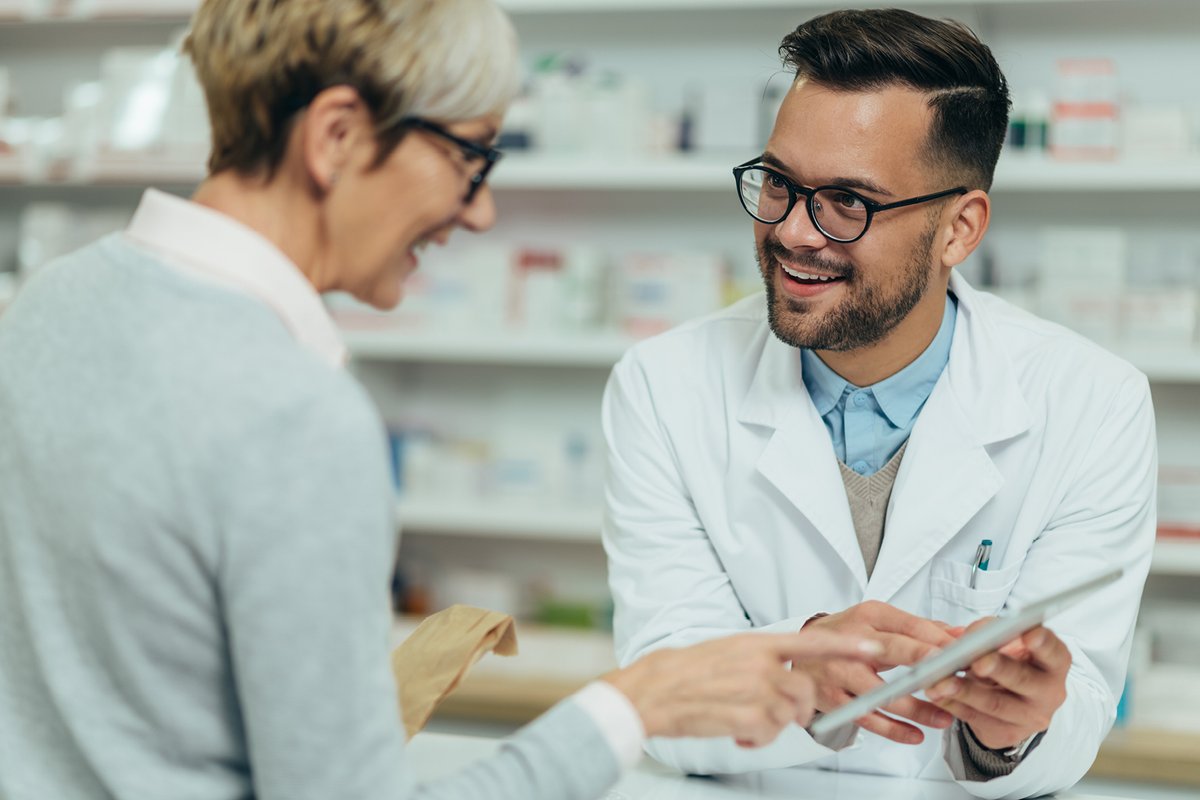 81% of #healthcare consumers trust their retail pharmacist to provide care, demonstrating the evolving role of the industry. Read our Expert Insight to discover how to leverage your evolving role to improve the #patientexperience. ow.ly/h7PT50RsNpI #retailpharmacy