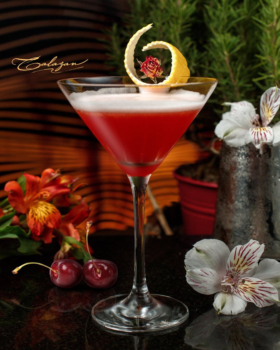 Descubre la interesante historia del cóctel "Mary Pickford" y
entérate cómo prepararlo en nuestro Instagram: <a href="/Calazanrum/">Calazan Rum</a> #rontravelvzla